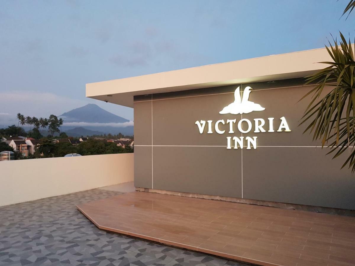 Victoria Inn Manado Exterior foto